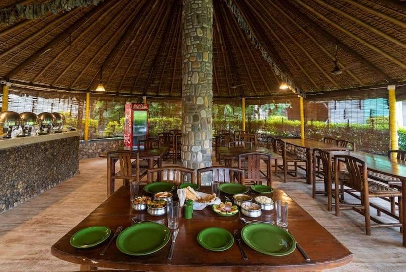 Corbett Wild Resorts & Spa Garjia ภายนอก รูปภาพ