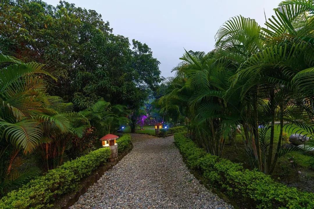 Corbett Wild Resorts & Spa Garjia ภายนอก รูปภาพ