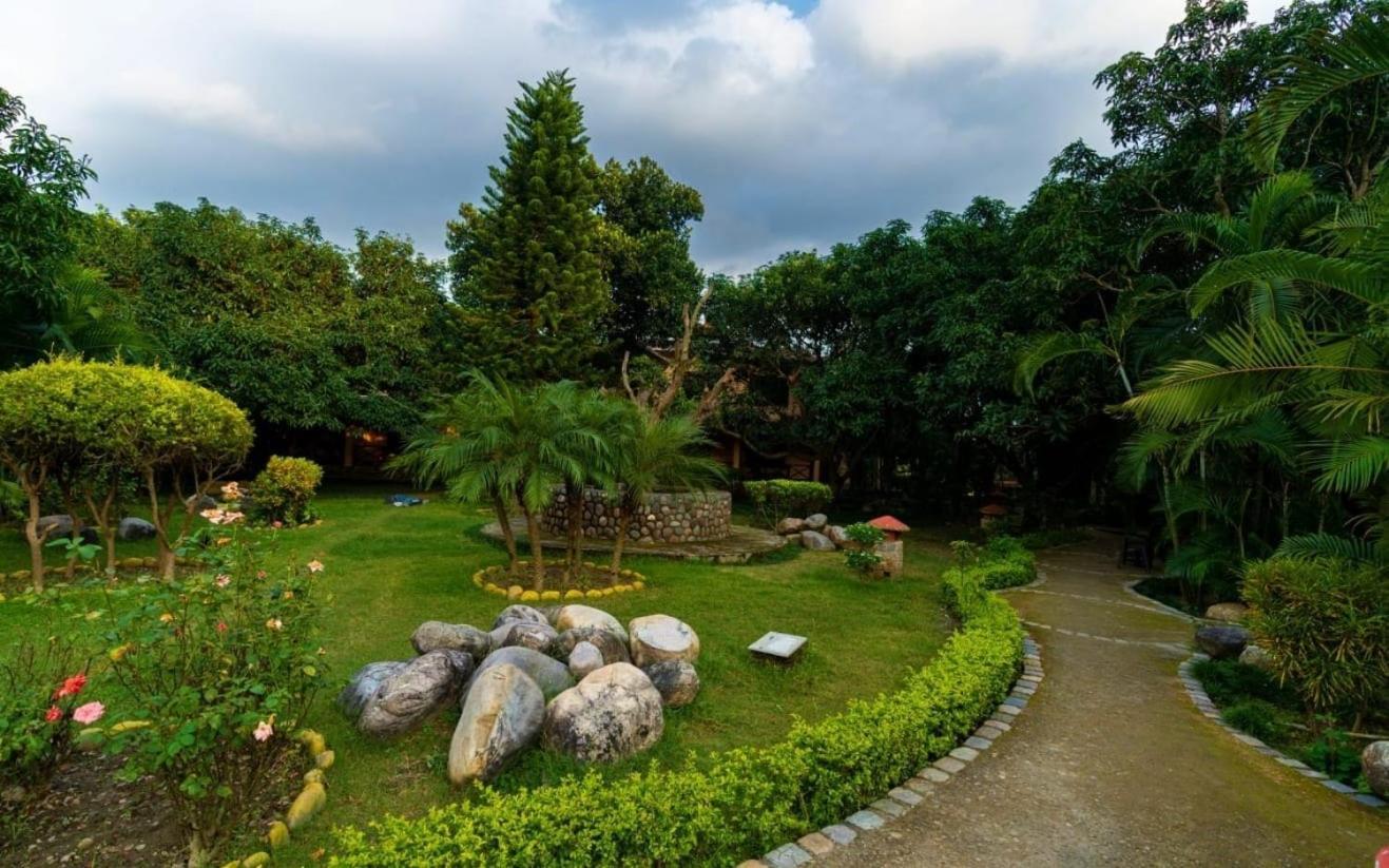 Corbett Wild Resorts & Spa Garjia ภายนอก รูปภาพ
