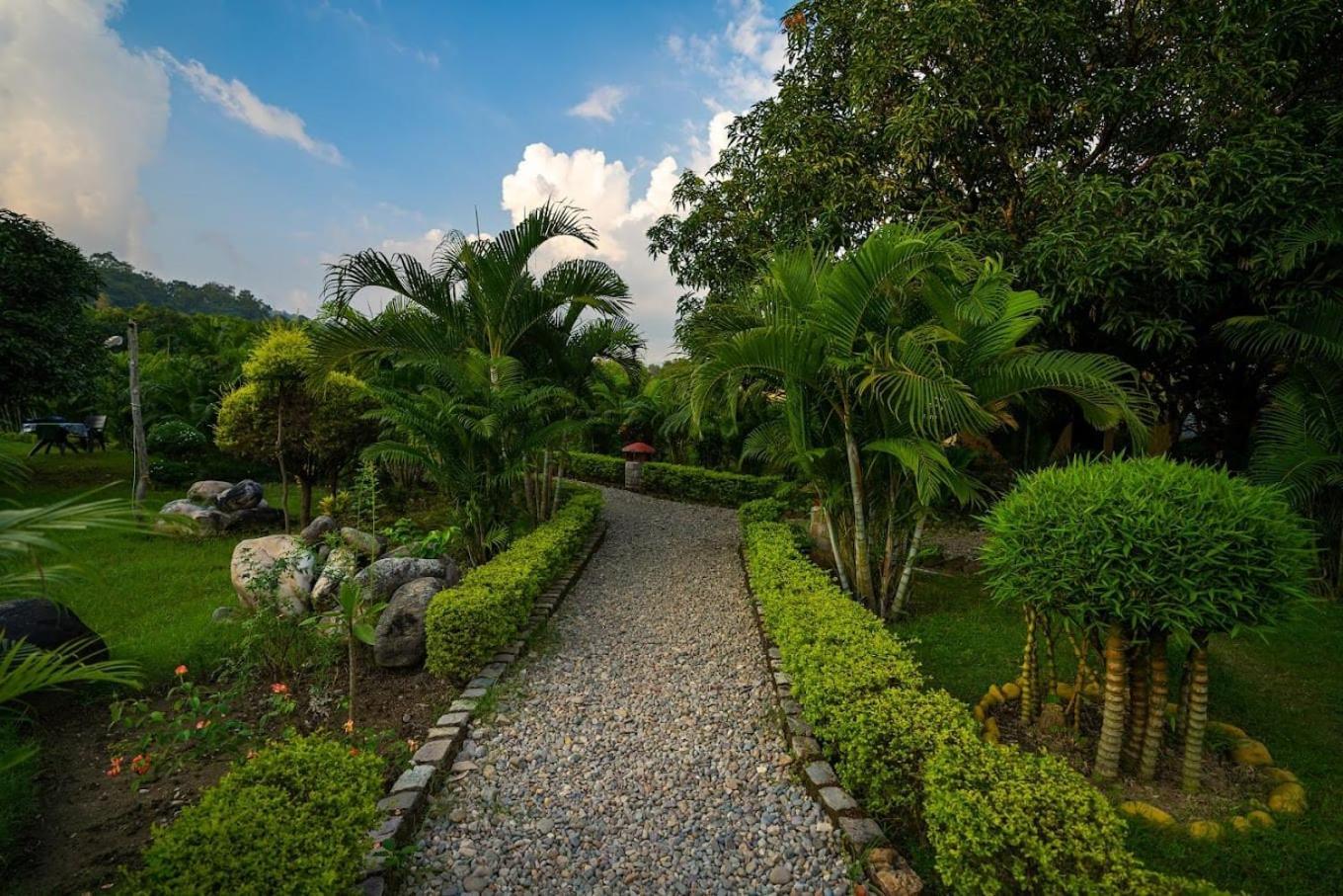 Corbett Wild Resorts & Spa Garjia ภายนอก รูปภาพ